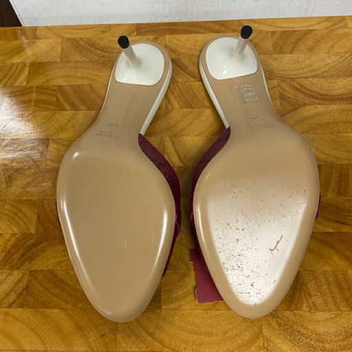 UNUSED Gucci Berry Logo Leather Heels Slides Size 37C Wide